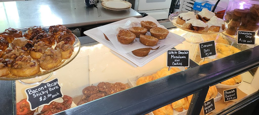 Sadies Corner Kitchen | restaurant | 353 NE 2nd St, Crystal River, FL 34429, USA | 3527943857 OR +1 352-794-3857