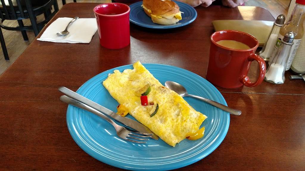 Dominicks Cafe | cafe | 34 N Front St, Kingston, NY 12401, USA | 8453384552 OR +1 845-338-4552