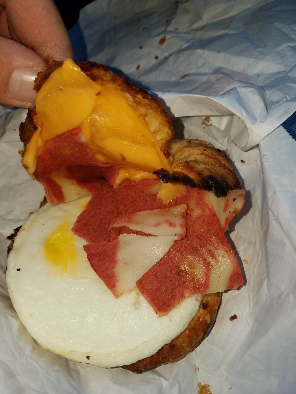 Dunkin Donuts | cafe | 1070 W Beech St, Long Beach, NY 11561, USA | 5164311393 OR +1 516-431-1393