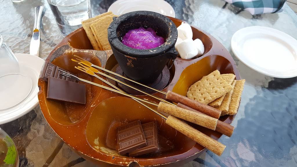 Bistro On The Greens | restaurant | One Lake Shore Dr, Mackinac Island, MI 49757, USA | 9068473000 OR +1 906-847-3000