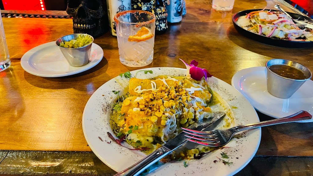 Nom Nom Tacos & Tequila | restaurant | 102 N 3rd St, Lafayette, IN 47901, USA | 7657674719 OR +1 765-767-4719