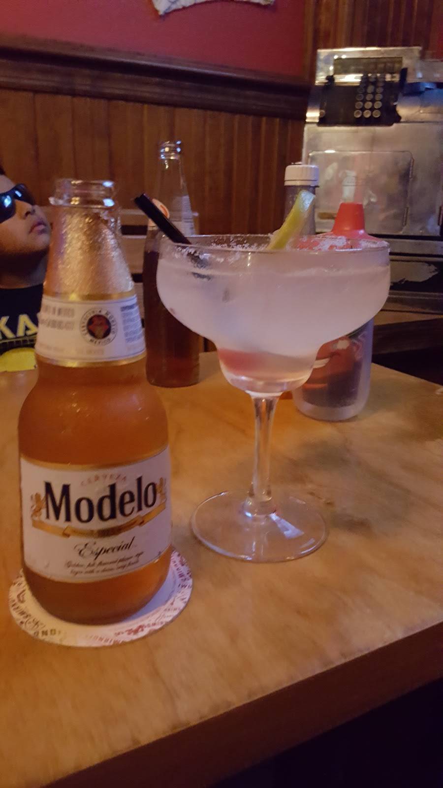 GUARILAQUES Bar And Grill | restaurant | 239 Kearny Ave, Kearny, NJ 07032, USA | 2014281586 OR +1 201-428-1586