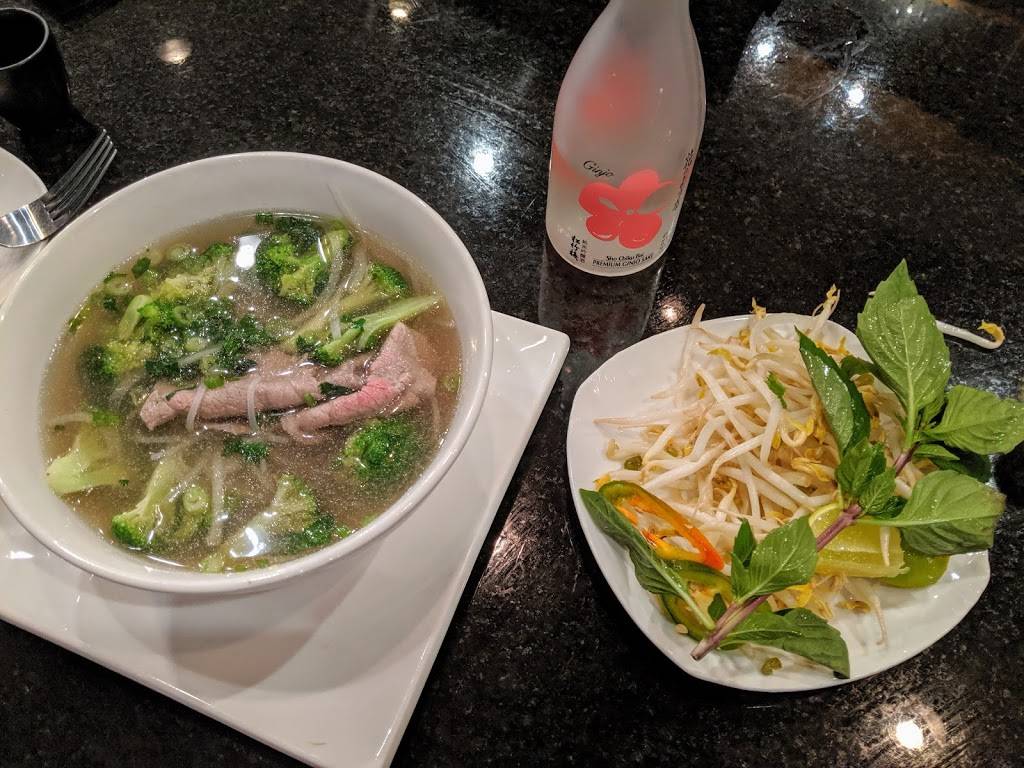 Pho Me Vietnamese Kitchen | restaurant | 138 Village View Dr Suite 103, Mooresville, NC 28117, USA | 7047655201 OR +1 704-765-5201