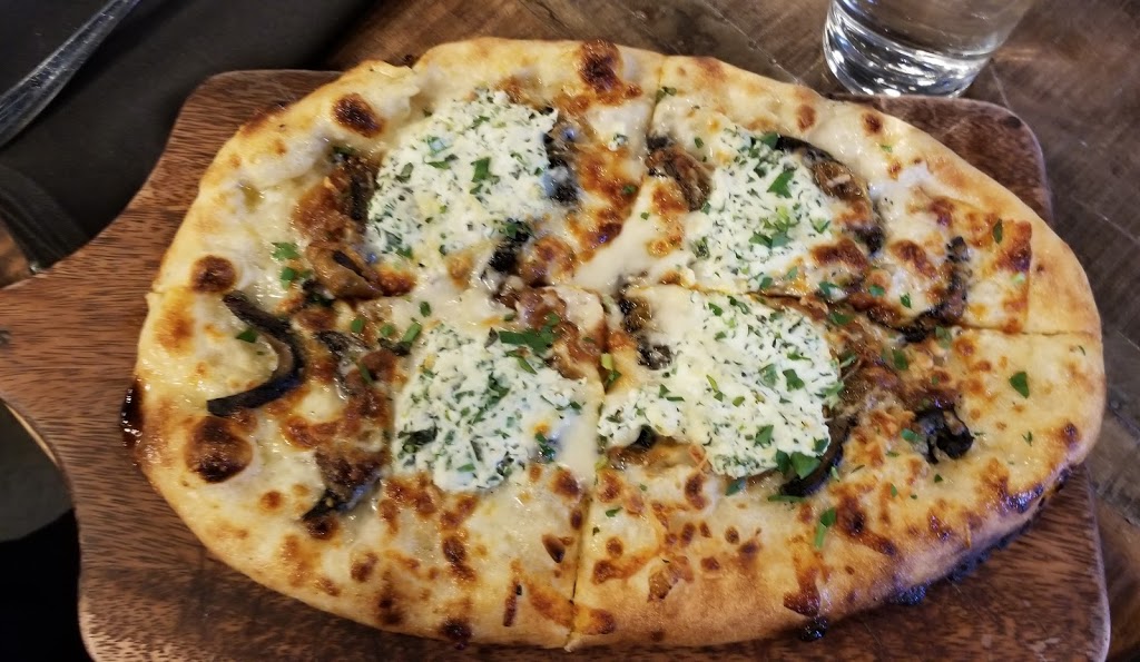 Local and Company Food+Drink | restaurant | 812 N McKenzie St, Foley, AL 36535, USA | 2512011000 OR +1 251-201-1000