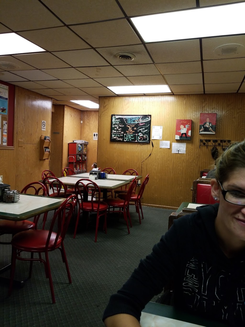 Rodneys Pizzeria | meal delivery | 741 W State Hwy, M-35, Gwinn, MI 49841, USA | 9063466707 OR +1 906-346-6707