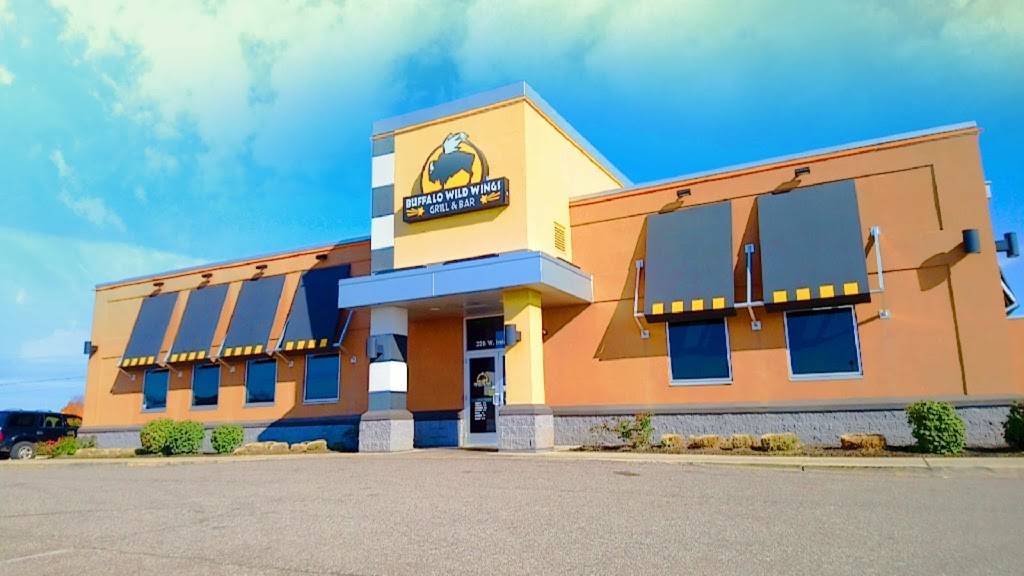 Buffalo Wild Wings | restaurant | 4343 North Grape Rd, Mishawaka, IN 46545, USA | 5742729464 OR +1 574-272-9464