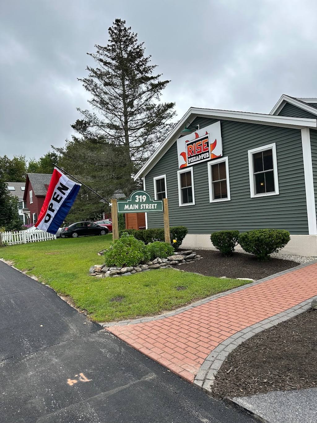 Rise Pizza & Pub | restaurant | 319 Main St, Cumberland, ME 04021, USA | 2074899126 OR +1 207-489-9126
