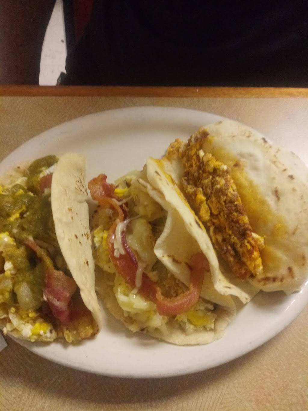 Evas Mexican Restaurant | restaurant | 5103 W Commerce St, San Antonio, TX 78237, USA | 2104320201 OR +1 210-432-0201