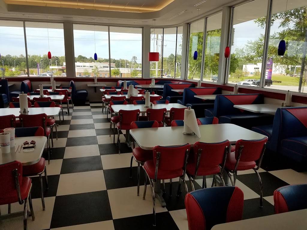 Flying Burger & Seafood | restaurant | 322 E Hawkins Pkwy, Longview, TX 75605, USA | 9034751537 OR +1 903-475-1537