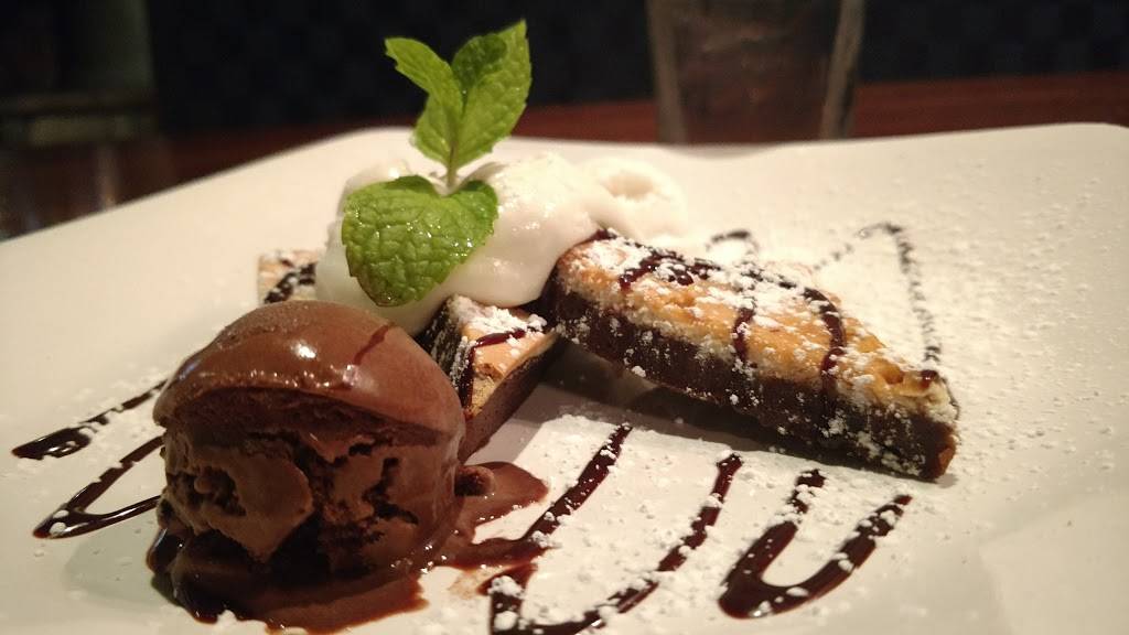 North Harbor Club | restaurant | 100 N Harbor Pl, Davidson, NC 28036, USA | 7048965559 OR +1 704-896-5559