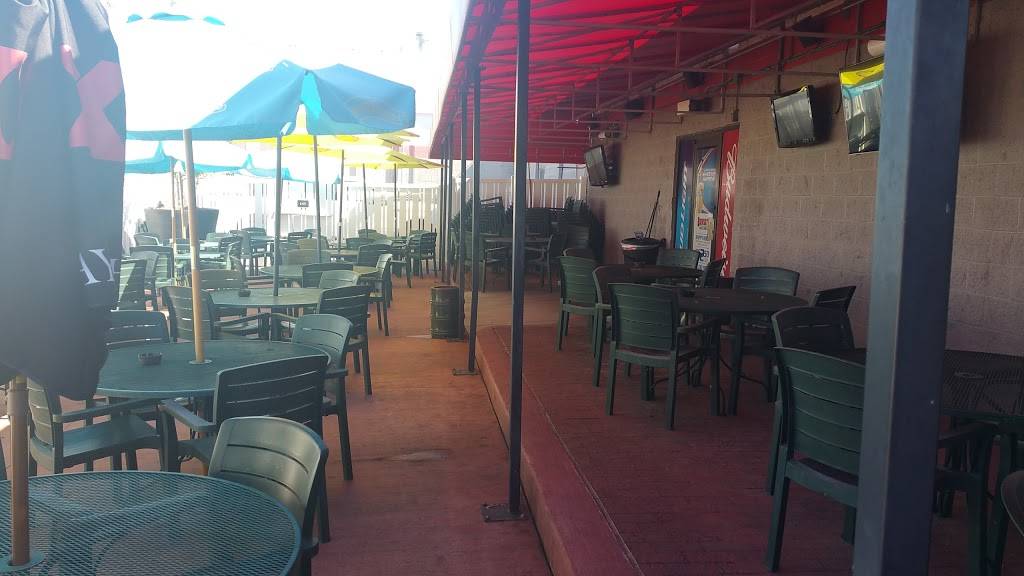 Brewskys Food & Spirits North | restaurant | 2662 Cornhusker Hwy, Lincoln, NE 68521, USA | 4024662739 OR +1 402-466-2739