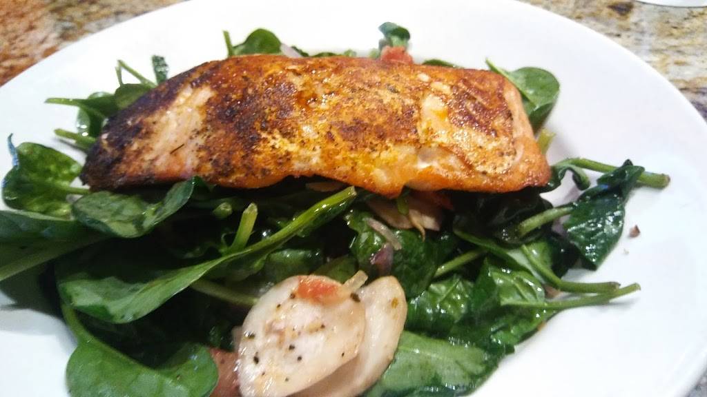 BJs Restaurant & Brewhouse | restaurant | 325 Outlet Shoppes Dr, Oklahoma City, OK 73128, USA | 4057879900 OR +1 405-787-9900