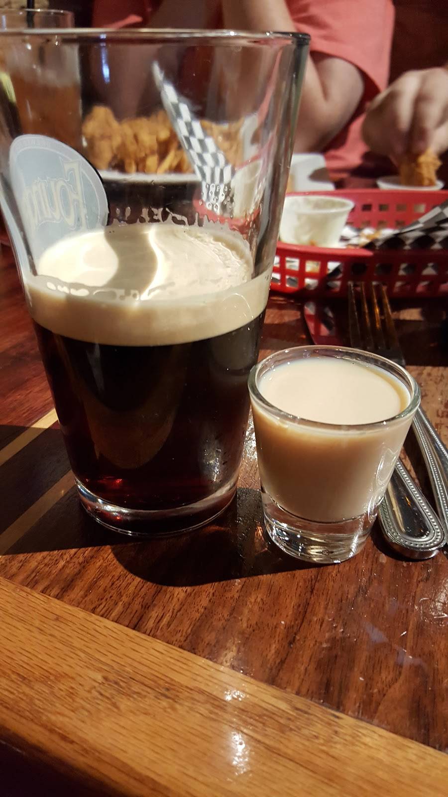 Black Rose Public House | restaurant | 222 N Main St, Hendersonville, NC 28792, USA | 8286982622 OR +1 828-698-2622