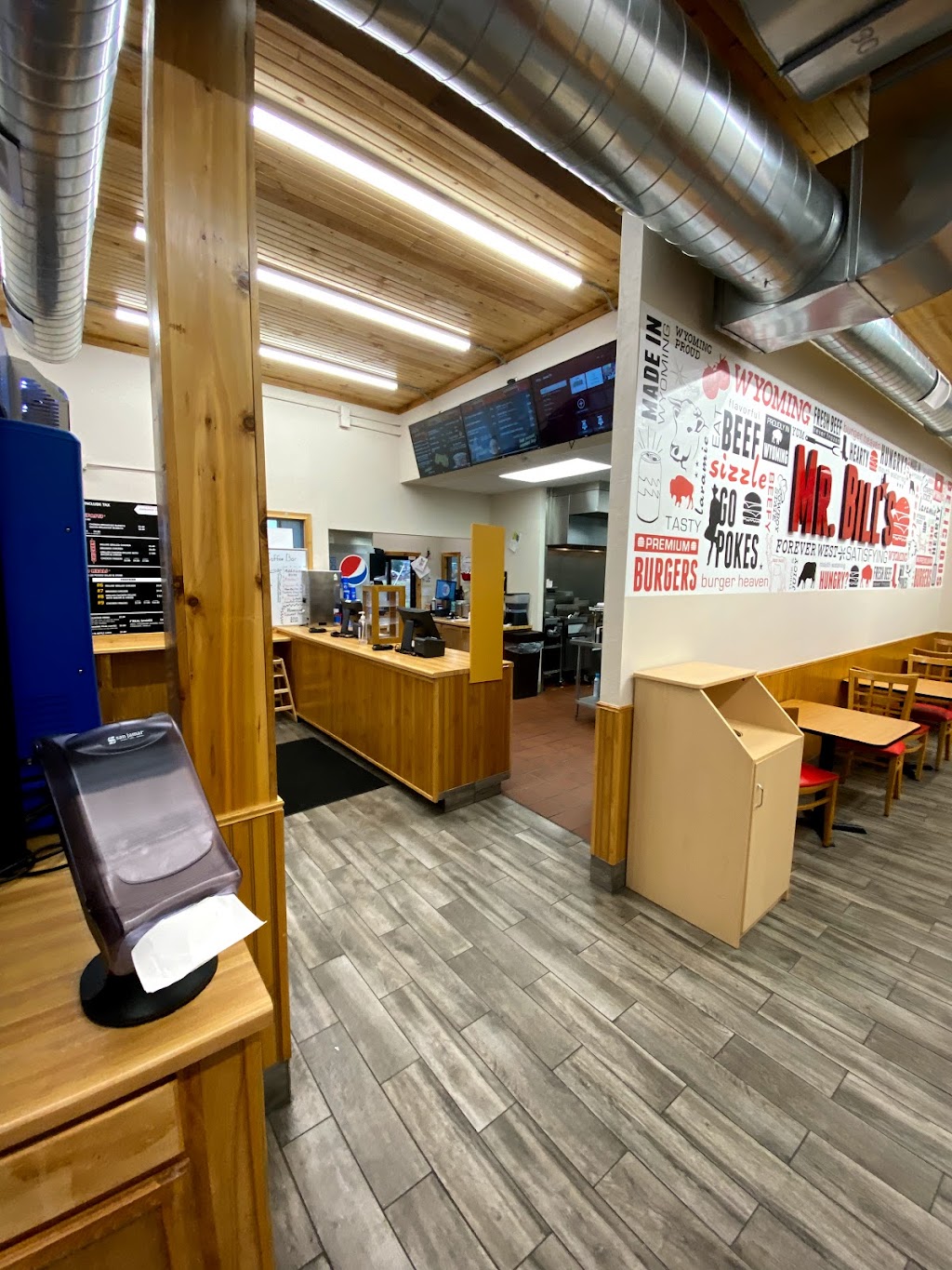 Mr. Bills Burgers | restaurant | 1501 S 3rd St, Laramie, WY 82070, USA | 3074603084 OR +1 307-460-3084