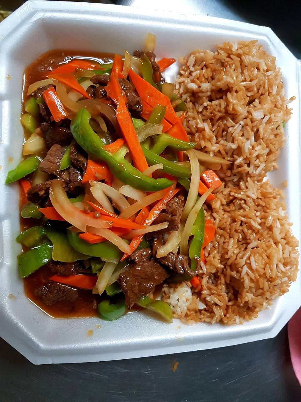 Chongs Carry Out | restaurant | 113 N Main St, Royalton, IL 62983, USA | 6189842725 OR +1 618-984-2725