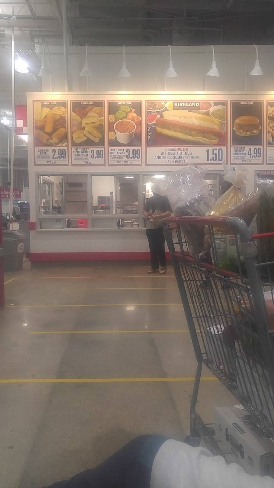 Costco Food Court | meal takeaway | 8810 Tampa Ave, Northridge, CA 91324, USA | 8187752997 OR +1 818-775-2997