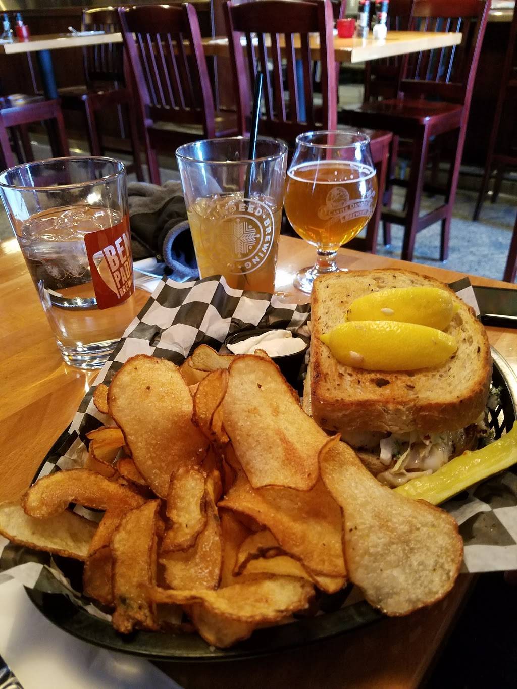 Busters On 28th | restaurant | 4204 S 28th Ave, Minneapolis, MN 55406, USA | 6127290911 OR +1 612-729-0911