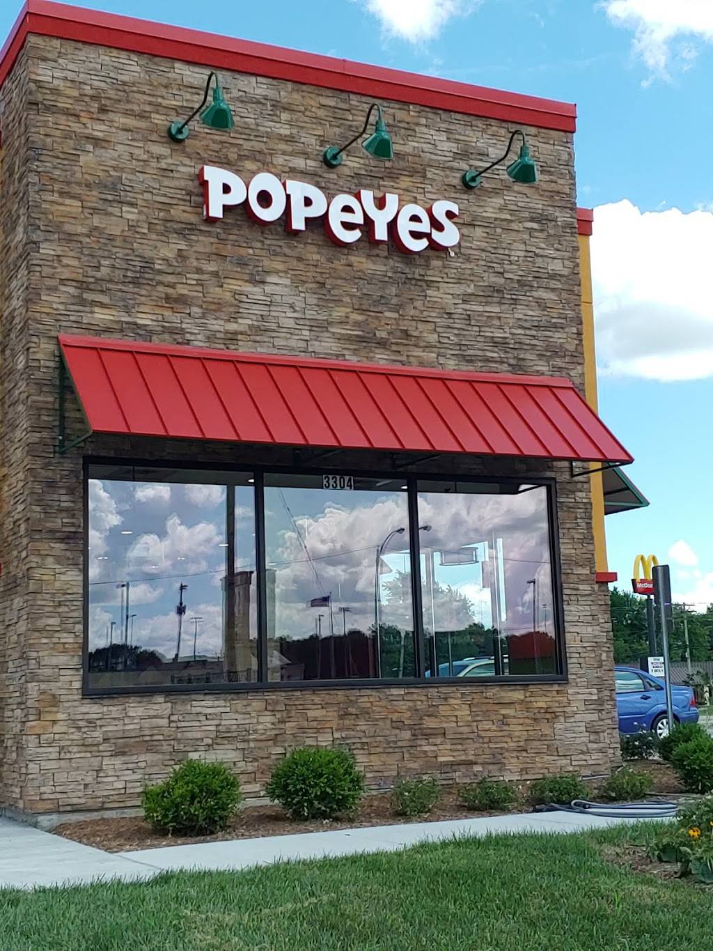 Popeyes Louisiana Kitchen | restaurant | 3304 Nameoki Rd, Granite City, IL 62040, USA | 6188675309 OR +1 618-867-5309