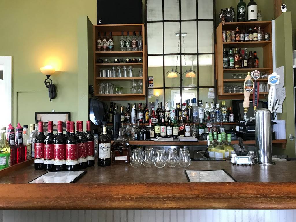 Crane & Pelican Cafe | restaurant | 127 S 2nd St, Le Claire, IA 52753, USA | 5632898774 OR +1 563-289-8774