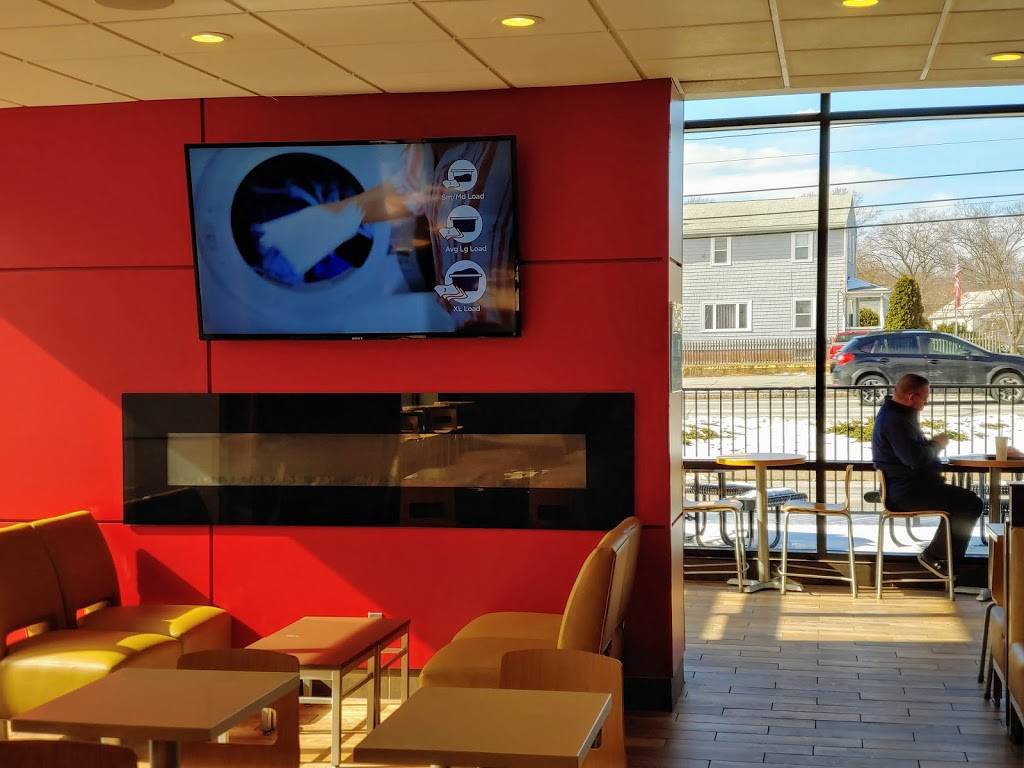 Wendys | restaurant | 950 Reservoir Ave, Cranston, RI 02910, USA | 4013830776 OR +1 401-383-0776