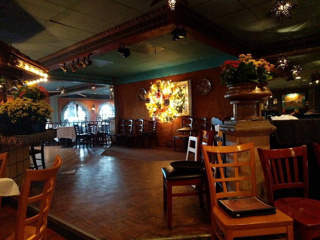 El Jarro de Arturo | restaurant | 13421 San Pedro Ave, San Antonio, TX 78216, USA | 2104945084 OR +1 210-494-5084