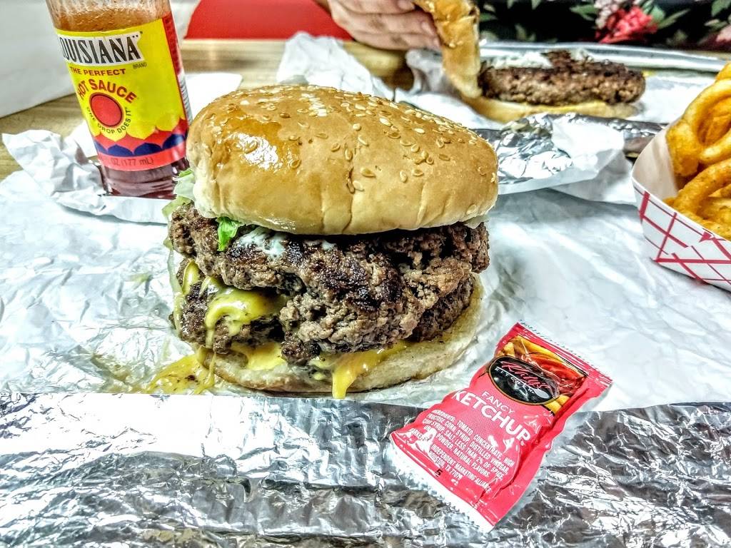 Le Blancs Drive Inn | restaurant | 4123 LA-19, Zachary, LA 70791, USA | 2256549928 OR +1 225-654-9928