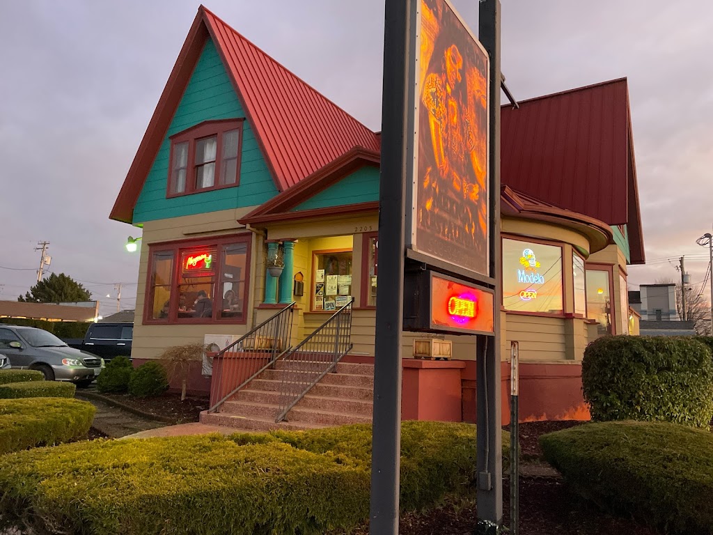 La Mexicana Restaurant | restaurant | 2203 3rd St, Tillamook, OR 97141, USA | 5038422101 OR +1 503-842-2101