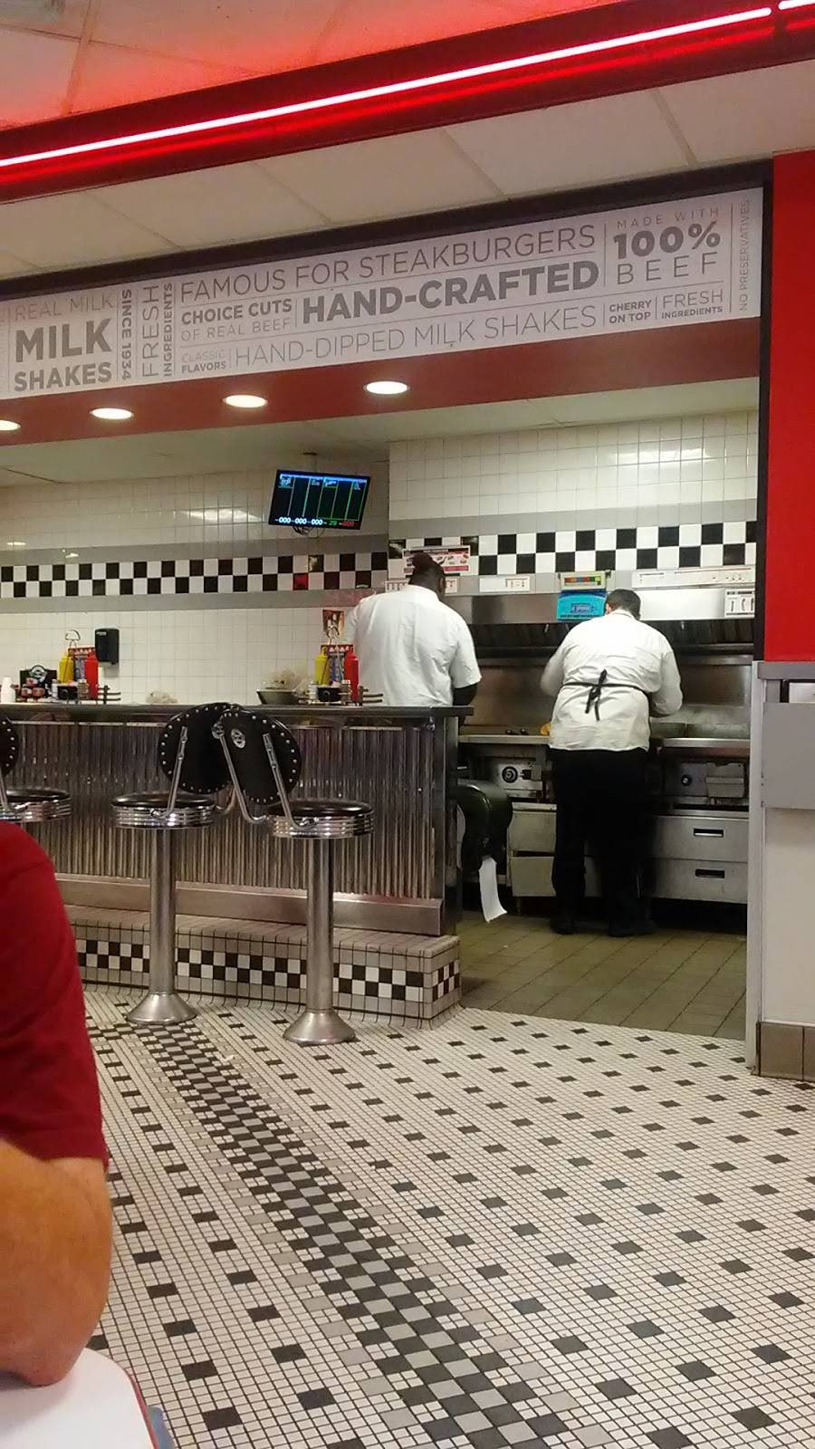 Steak n Shake | restaurant | 4211 Conestoga Dr, Springfield, IL 62707, USA | 2176989439 OR +1 217-698-9439