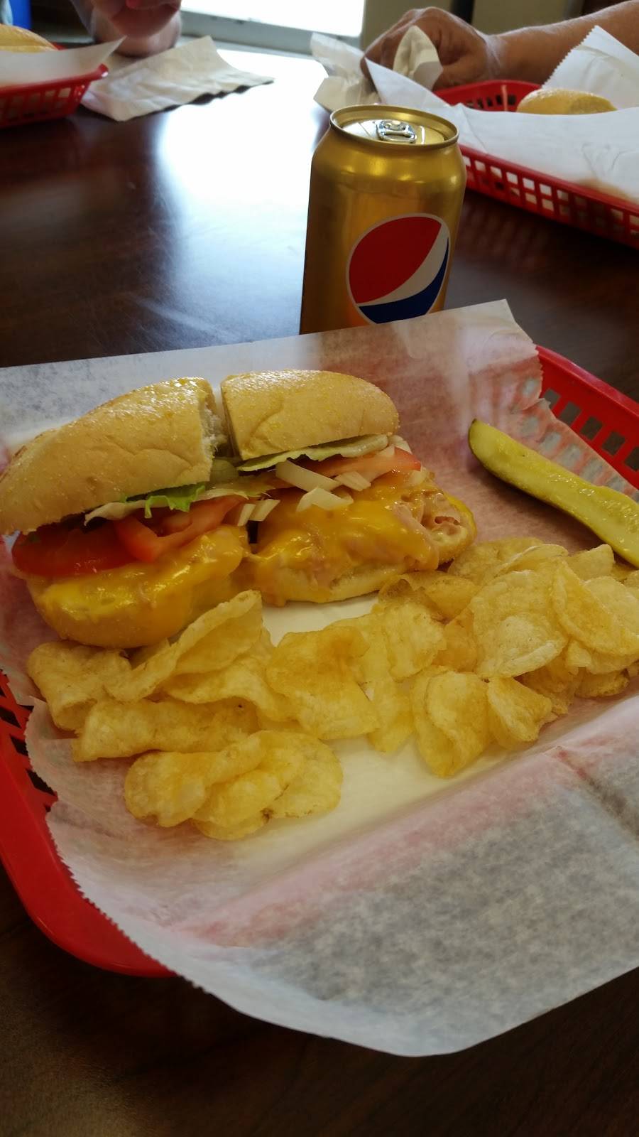 Mumfords Potato Chip & Deli | restaurant | 325 N Main St, Urbana, OH 43078, USA | 9376533491 OR +1 937-653-3491