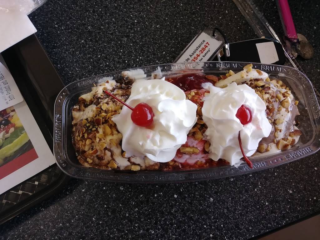Braums Ice Cream & Burger Restaurant | restaurant | 2420 S Broadway, Edmond, OK 73013, USA | 4053413808 OR +1 405-341-3808
