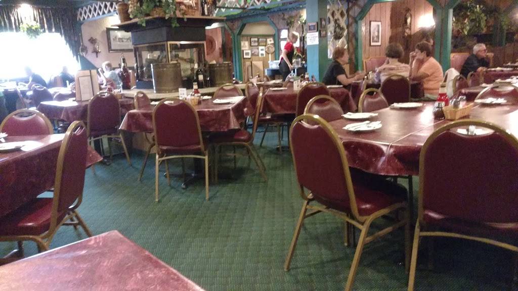 Pepinos | restaurant | N84W15841 Appleton Ave, Menomonee Falls, WI 53051, USA | 2622516500 OR +1 262-251-6500