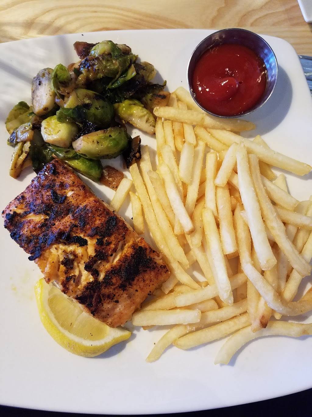 Sedona Taphouse | restaurant | 435 Charles H Dimmock Pkwy, Colonial Heights, VA 23834, USA | 8049308277 OR +1 804-930-8277