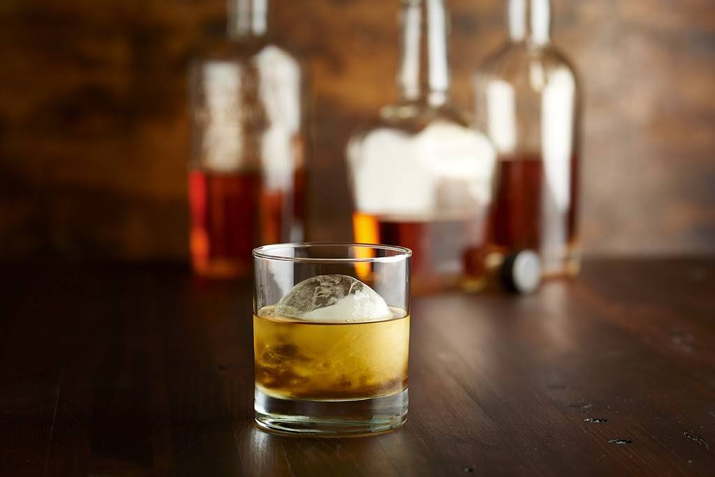 Twin Peaks Restaurant | restaurant | 7325 W Taft St, Wichita, KS 67209, USA | 3164404940 OR +1 316-440-4940