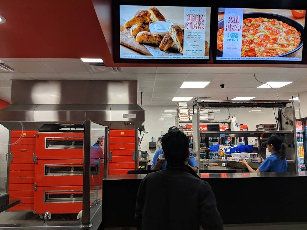 Subway | meal takeaway | 300 Tecumseh Rd E, Windsor, ON N8X 5E8, Canada | 5192588898 OR +1 519-258-8898