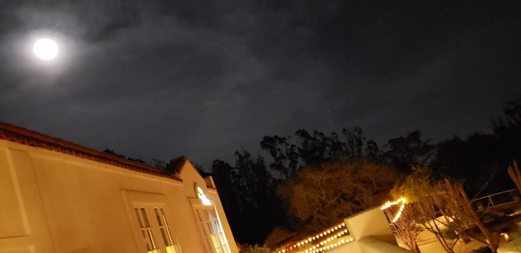 Linwoods Bar & Grill at Chaminade Resort | restaurant | 1 Chaminade Ln, Santa Cruz, CA 95065, USA | 8314755600 OR +1 831-475-5600