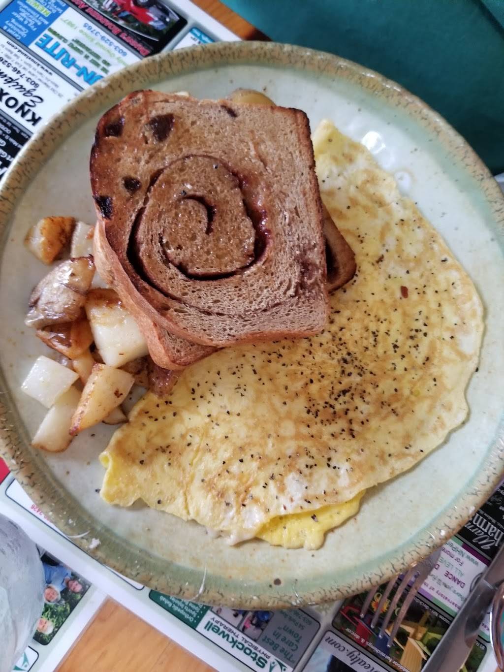 Foot Hills of Warner | restaurant | 15 E Main St, Warner, NH 03278, USA | 6034562140 OR +1 603-456-2140