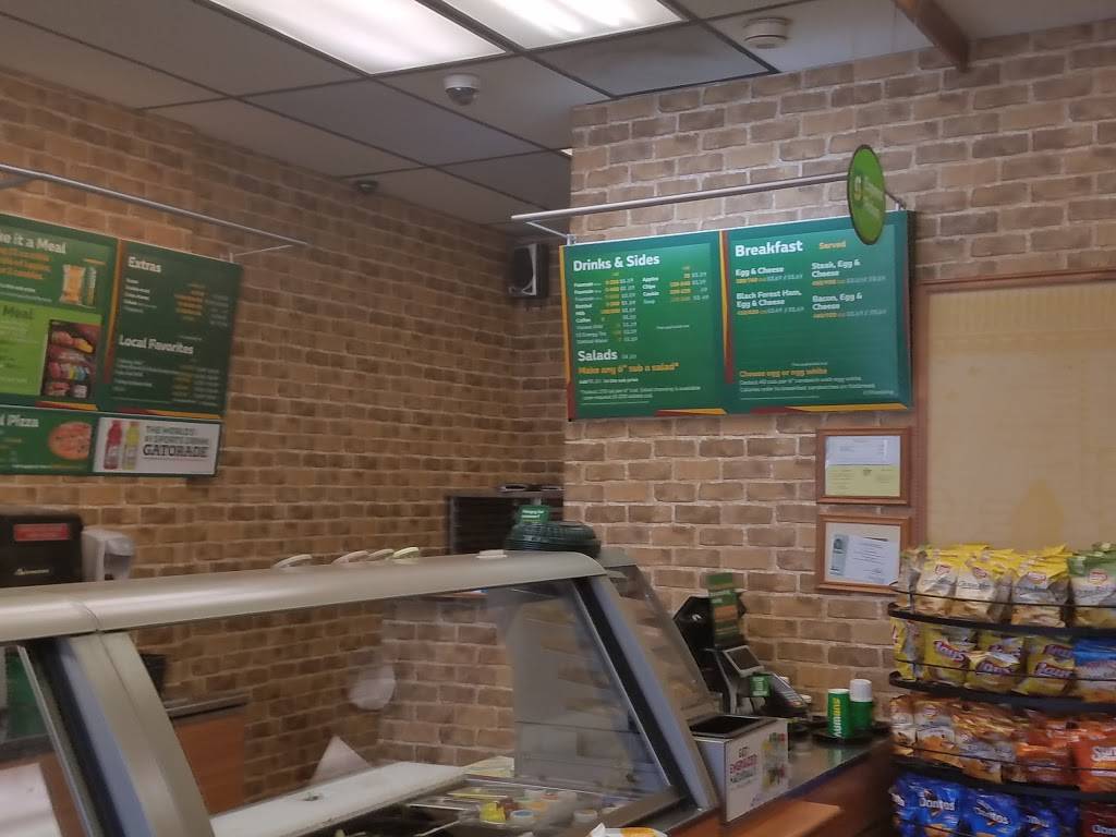 Subway | restaurant | 11812 Belleville Rd, Belleville, MI 48111, USA | 7346977782 OR +1 734-697-7782