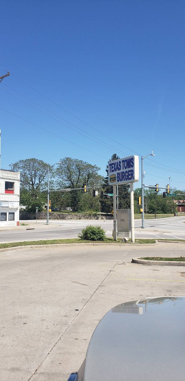 Texas Tom Burger | restaurant | 2222 N 7 St, Kansas City, KS 66101, USA | 9133710885 OR +1 913-371-0885