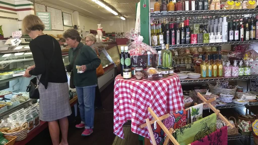 Al Duccis Italian Pantry | restaurant | 133 Elm St, Manchester Center, VT 05255, USA | 8023624449 OR +1 802-362-4449