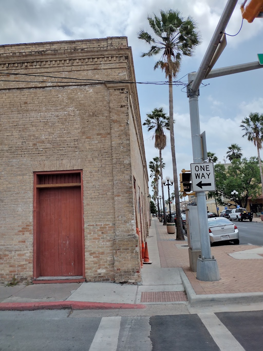 Las Cazuelitas | restaurant | 952 E Adams St, Brownsville, TX 78520, USA | 9565508799 OR +1 956-550-8799