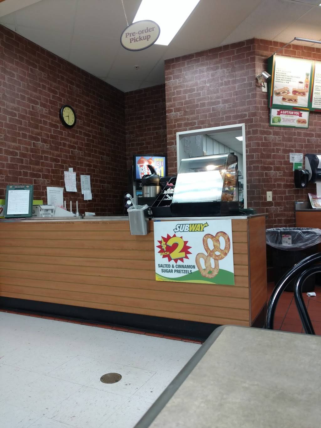 Subway | restaurant | 5900 Britton Pkwy, Dublin, OH 43016, USA | 6147617827 OR +1 614-761-7827