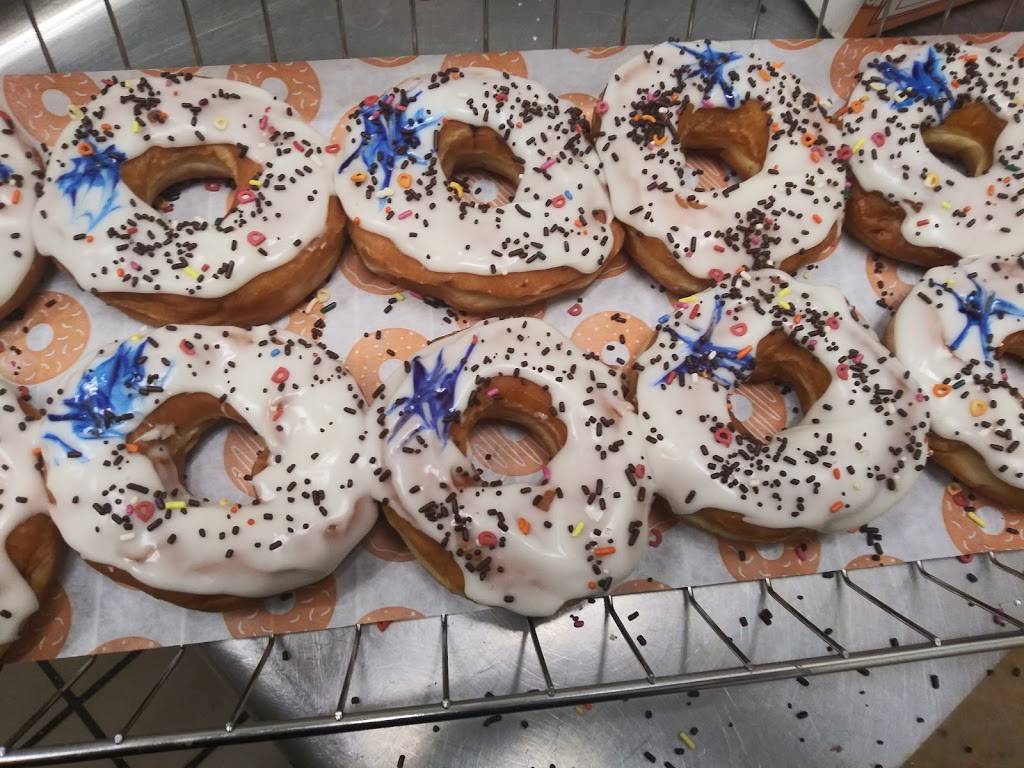 Dunkin | bakery | 3824 S Tuttle Ave, Sarasota, FL 34239, USA | 9418702837 OR +1 941-870-2837