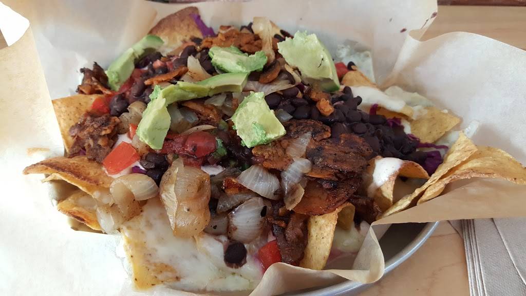 86 This | meal takeaway | 125 Main St, Ellsworth, ME 04605, USA | 2076101777 OR +1 207-610-1777