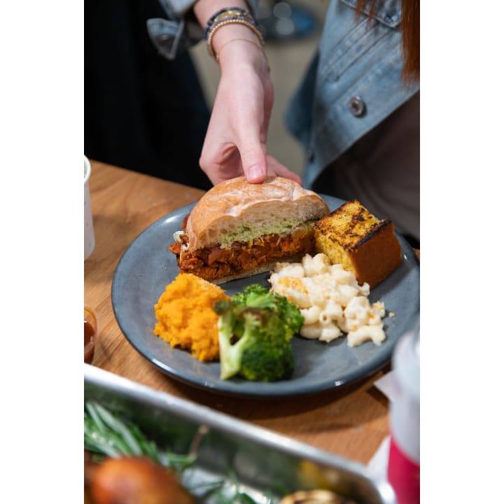 Fields Good Chicken | restaurant | 24 E 12th St, New York, NY 10003, USA | 6468956831 OR +1 646-895-6831