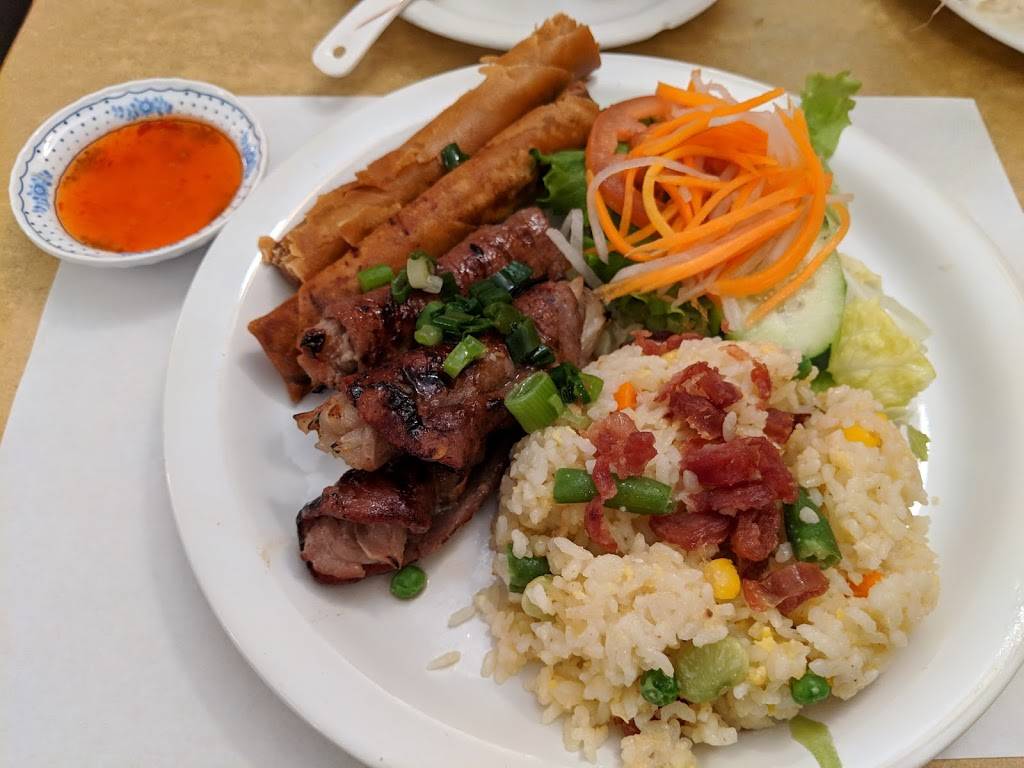 Saigon Restaurant | restaurant | 2437 Naglee Rd, Tracy, CA 95304, USA | 2098300444 OR +1 209-830-0444