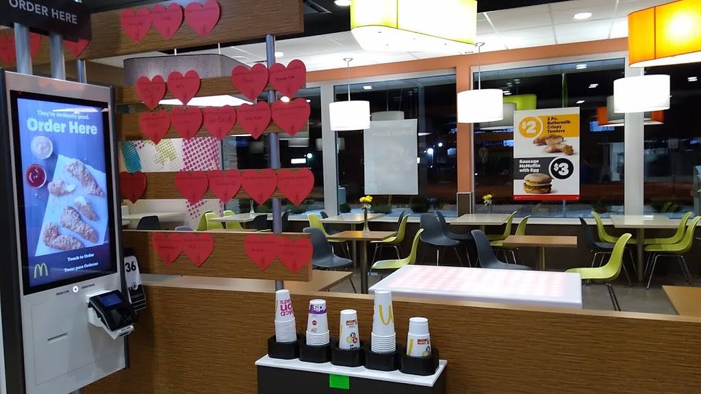 McDonalds | cafe | 364 Broadway, Fort Edward, NY 12828, USA | 5187479321 OR +1 518-747-9321