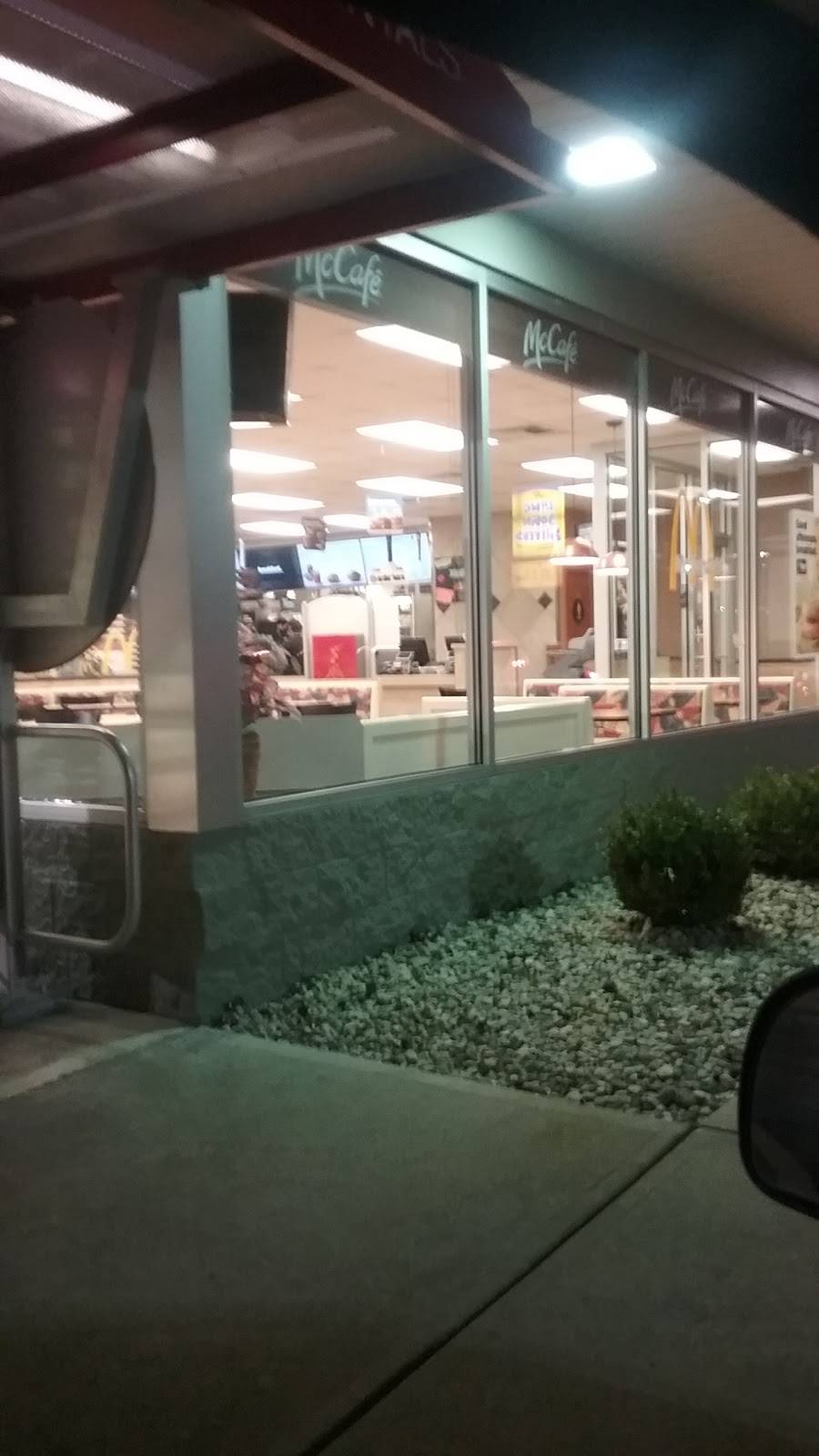 McDonalds | cafe | 2252 US-31 S, Greenwood, IN 46143, USA | 3178832563 OR +1 317-883-2563