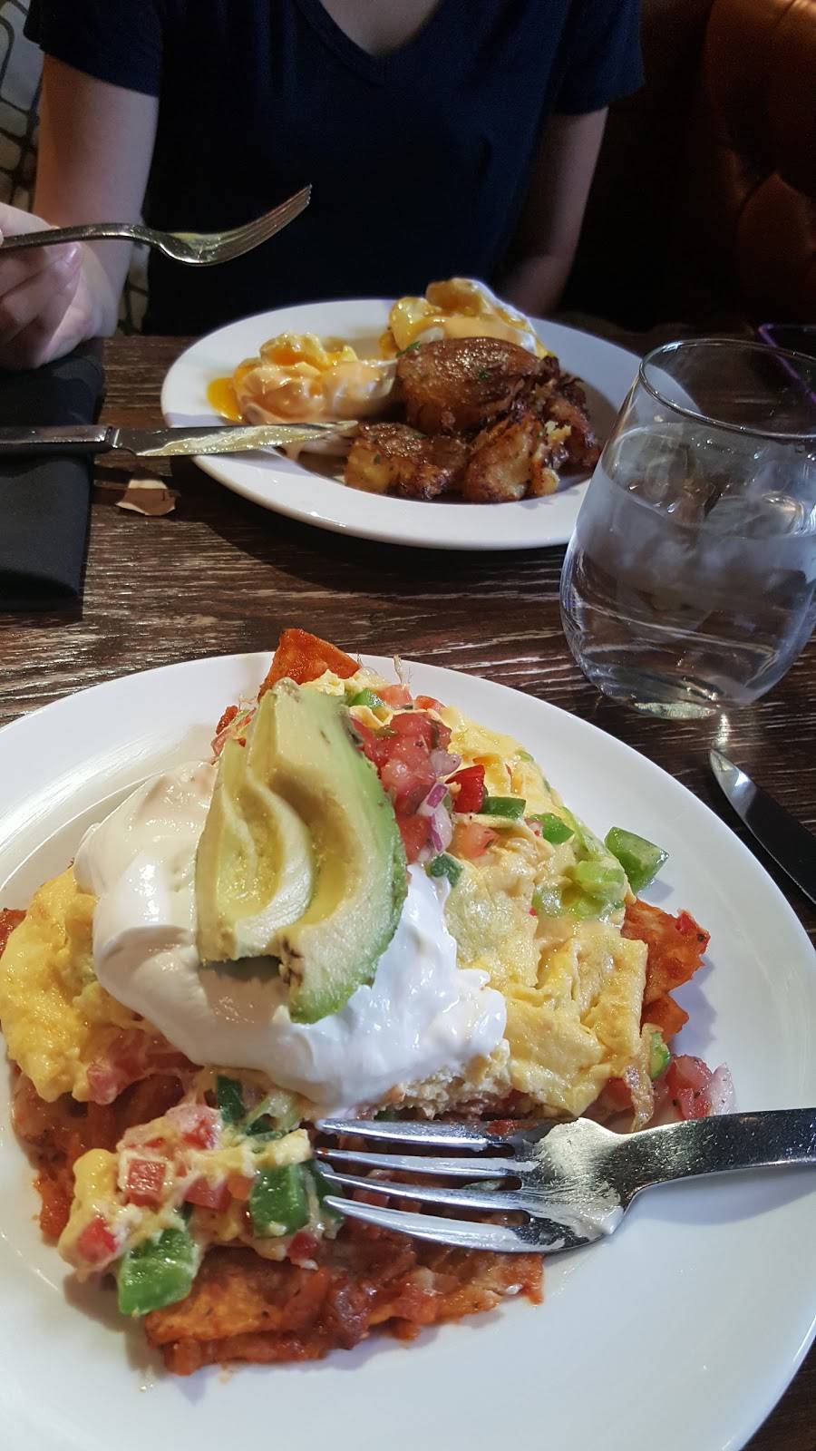 freestyle food+drink | restaurant | 660 N State St, Chicago, IL 60654, USA | 3122026050 OR +1 312-202-6050