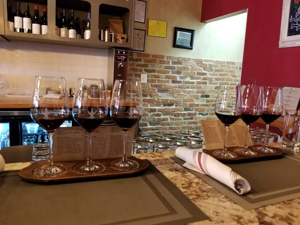 The Wine Kitchen | restaurant | 7 S King St, Leesburg, VA 20175, USA | 7037779463 OR +1 703-777-9463