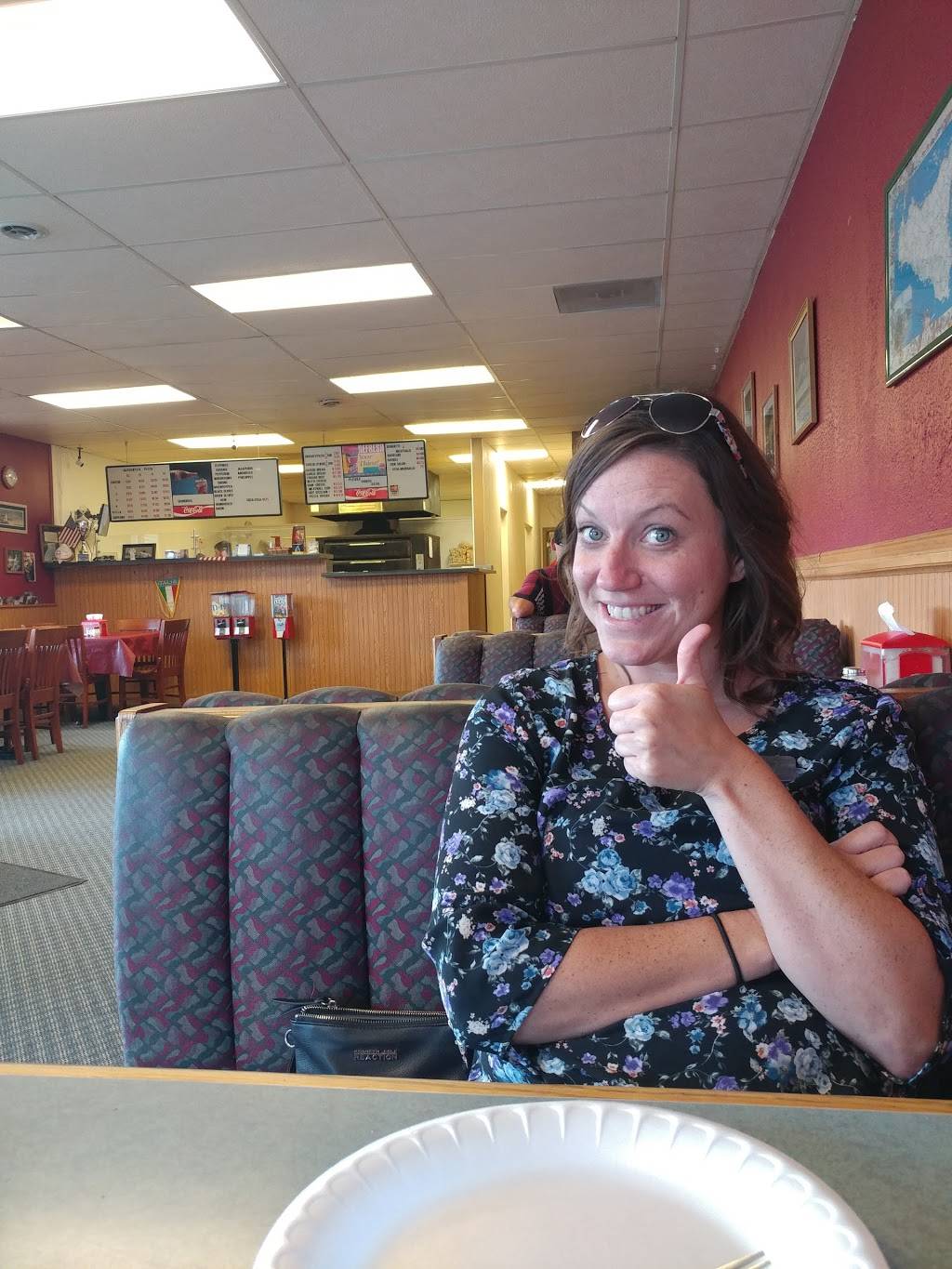 Sorrentos Pizza | restaurant | 101 E Washington St, Clinton, IL 61727, USA | 2179354415 OR +1 217-935-4415